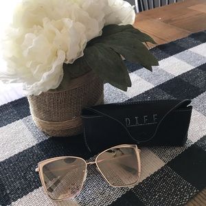 Diff Becky Sunglasses